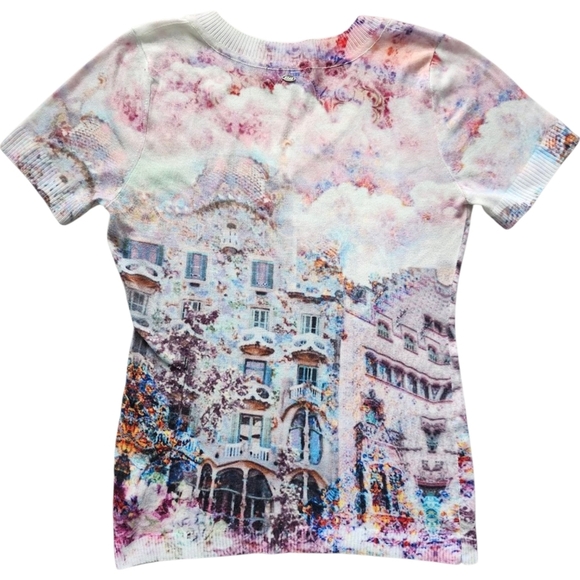 Etoile Du Monde Paris Scene Vneck Shirt - Picture 3 of 5